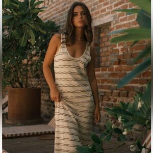 Wavy Striped Sleeveless Maxi Dress